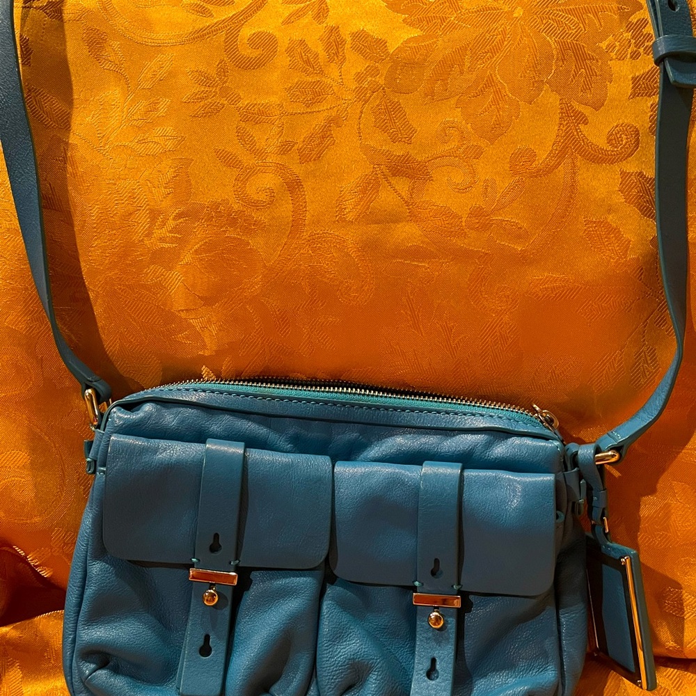 Marc Jacobs NWOT Sleek Blue Crossbody Bag with Structured Design